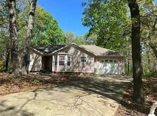 330 Hummingbird Ln, Eureka Springs, AR 72632