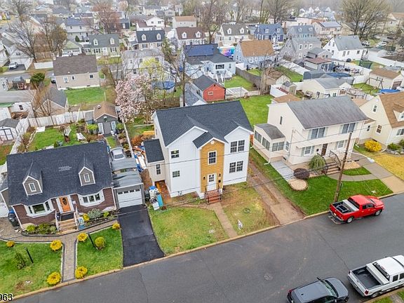 4th image of 28 Harvard Ave
