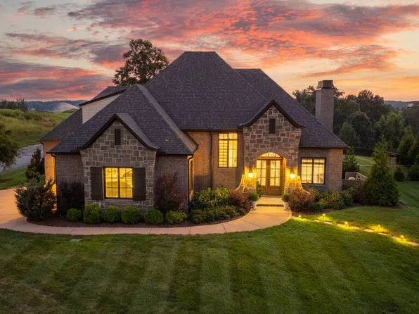 250 Bower Ct, Lenoir City, TN 37772