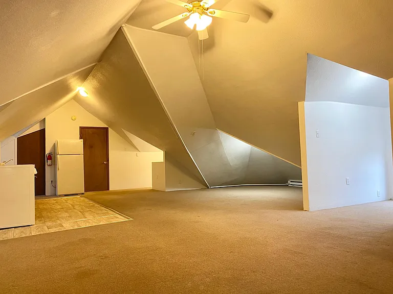 300 E 2nd St #7 — Photo 3