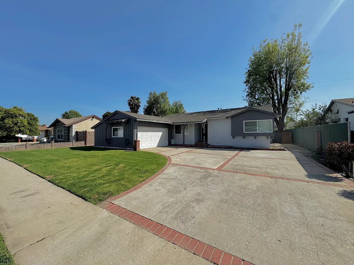 Building Photo - 7308 Madora Ave