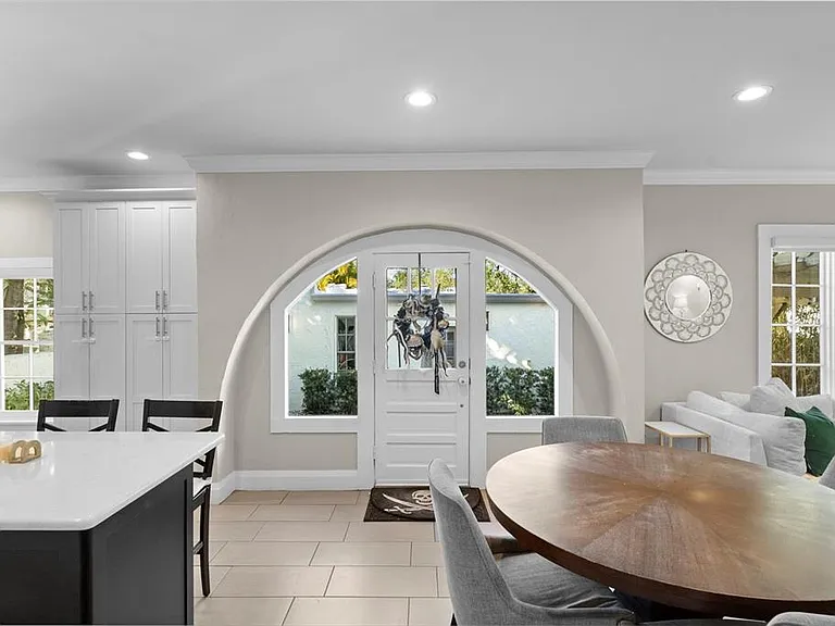 2943 W Bayshore Ct — Photo 21