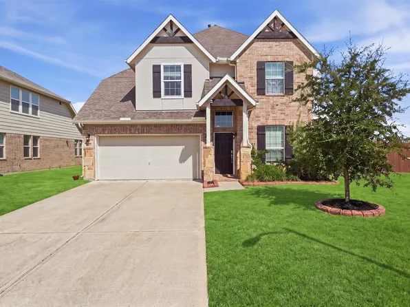 215 San Gabriel Dr, Baytown, TX 77523