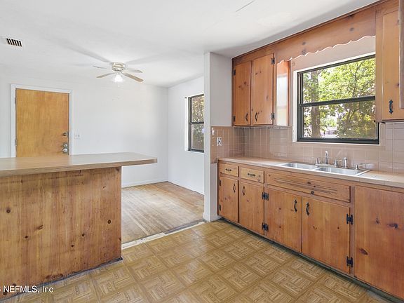 2nd image of 6818 MERRILL Road