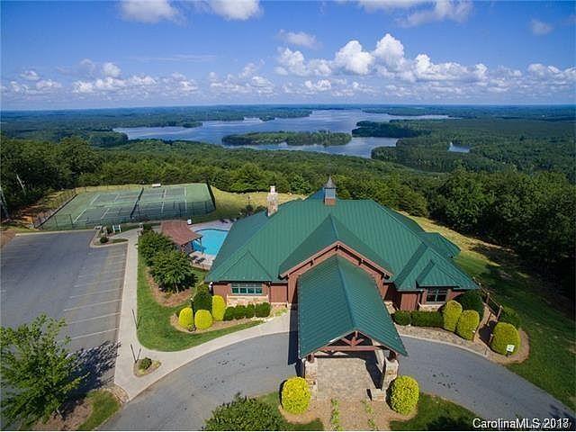 2nd image of 477 Rocky Cove Ln