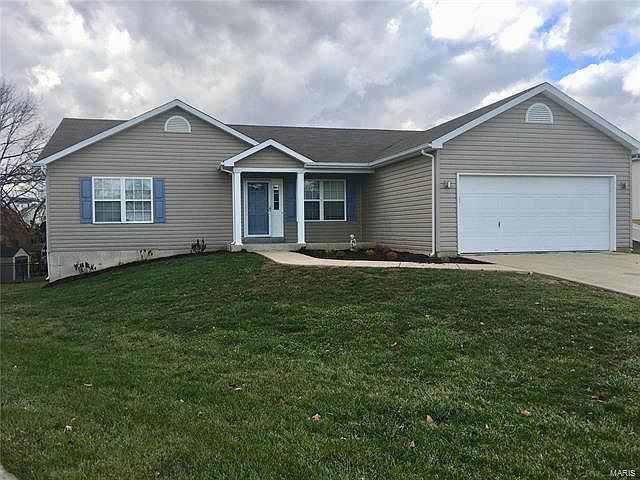 1st image of 451 Glen Ct