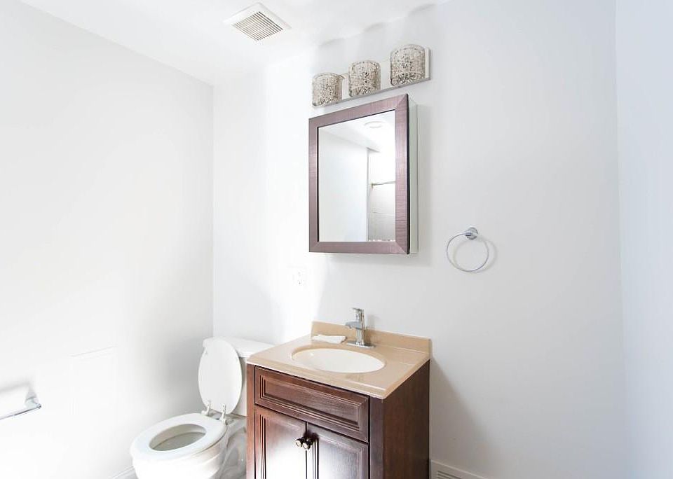 1st image of 2955 N Milwaukee Ave #2S