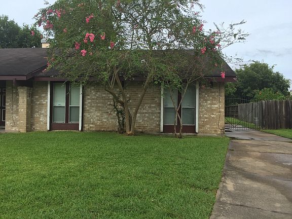 2nd image of 2219 Stonewood Ln