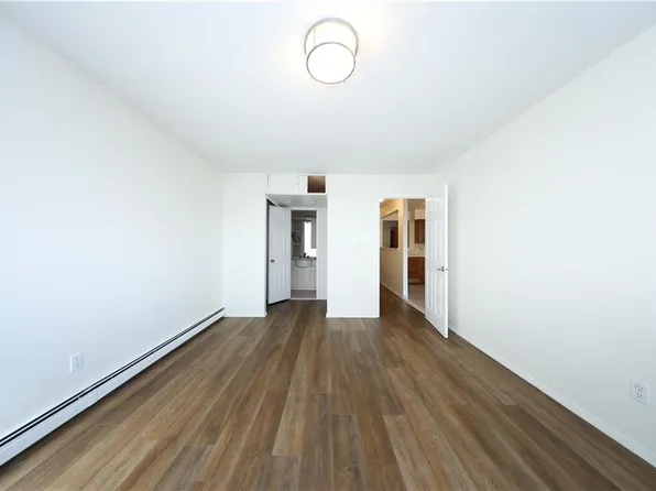 1856 East 13th Street image 11 of 27