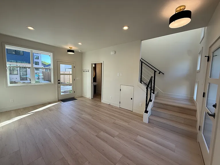 Living/dining - different view.