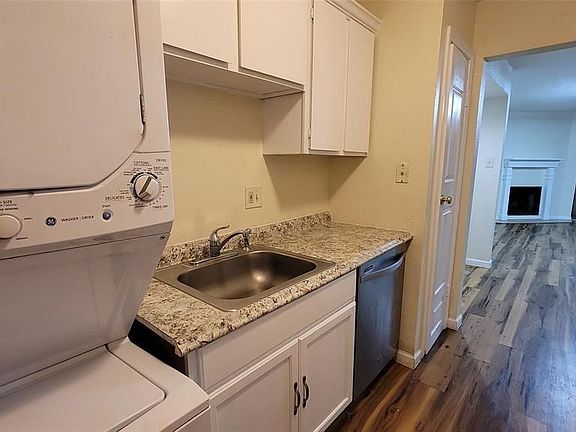 5th image of 8323 Wilcrest Dr APT 7006