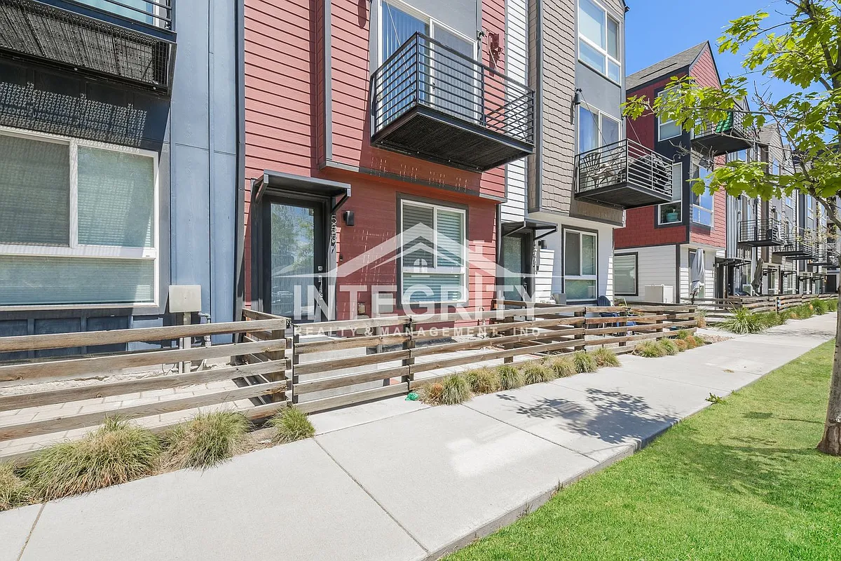 Building Photo - 5557 W 10th Ave