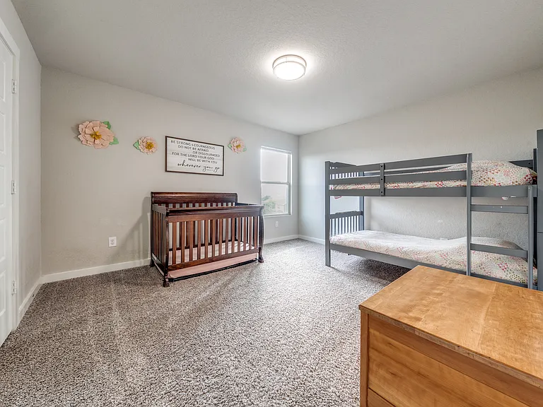 2427 Valencia Crst — Photo 18