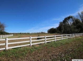 935 Morris Rd, Toney, AL 35773