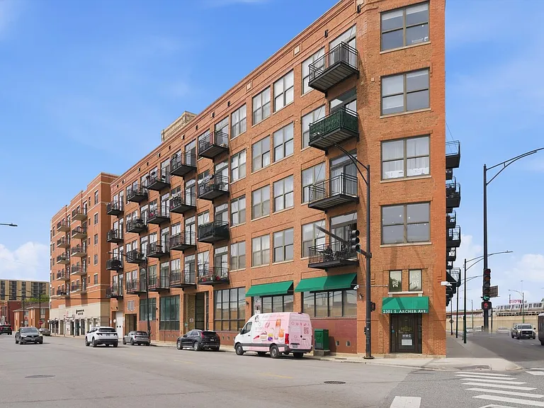 2310 S Canal St #201 — Photo 1
