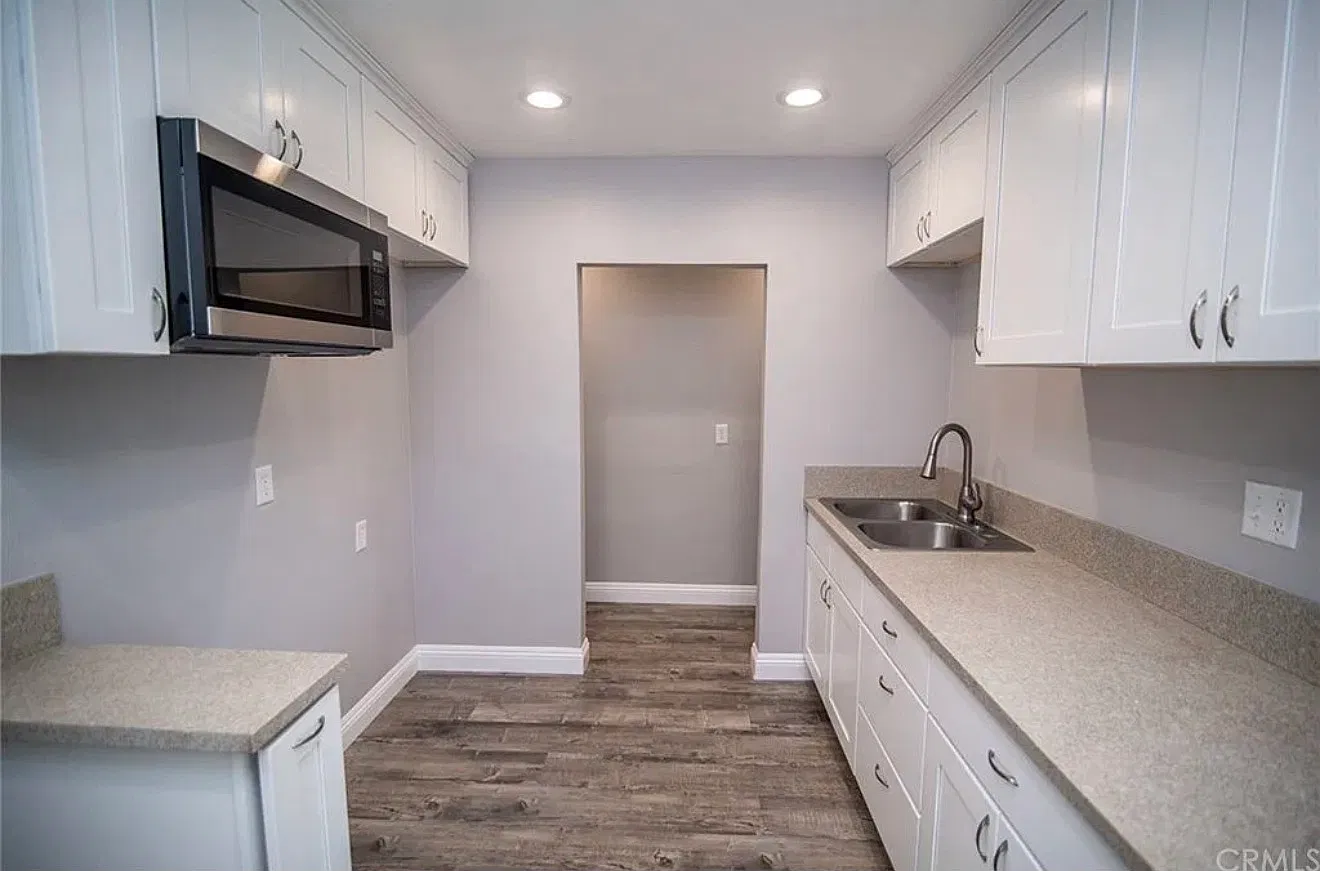 4 bed, 1239 sqft, $2,700 — Photo 4
