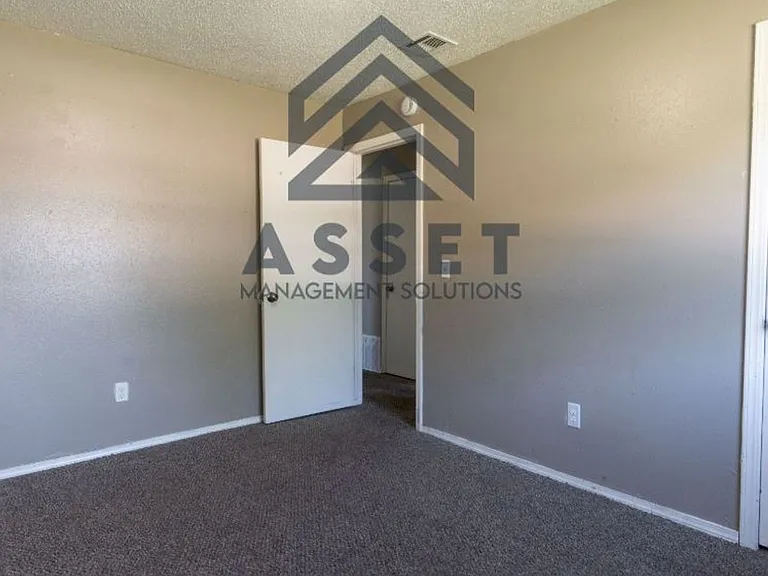 304 W Campbell Dr — Photo 26