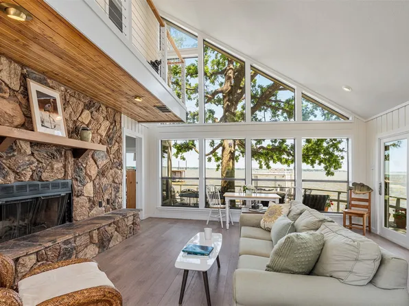 513 Winding Shore Dr, Tool, TX 75143