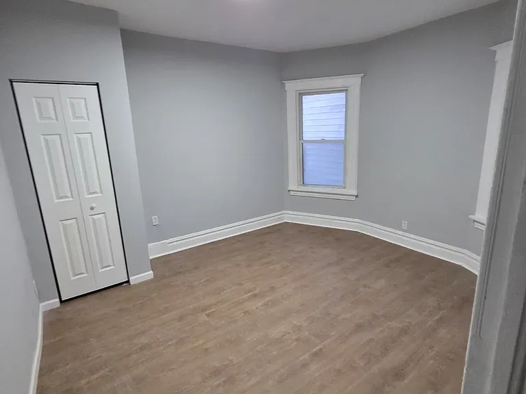 98 S Grove St #2 — Photo 2