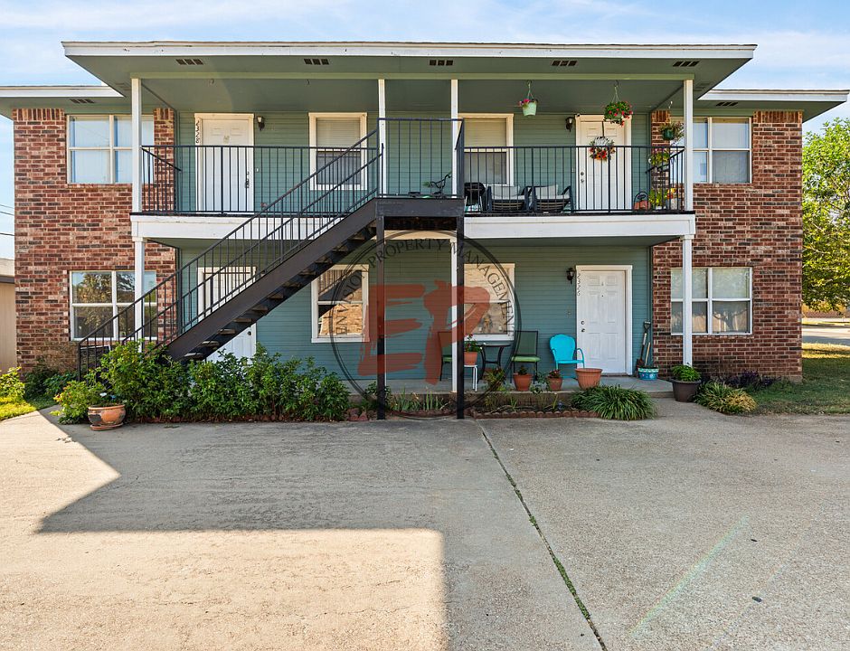 1st image of 2328 Breezy Dr #3