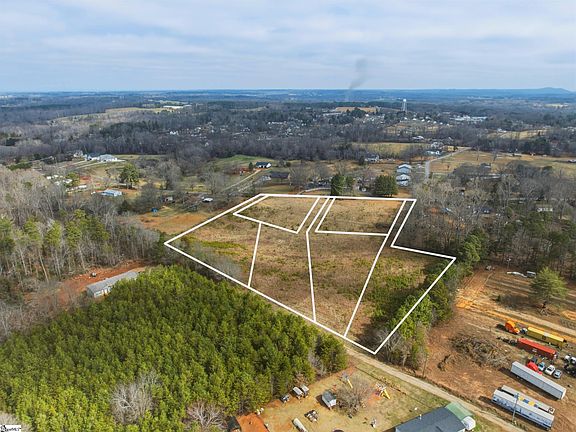 2nd image of 211 Hub Greer Rd