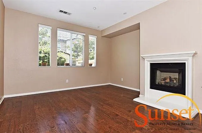 10423 Whitcomb Way #112 — Photo 4
