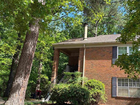 2122 Montreat Cir