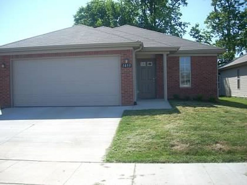 2nd image of 1453 Day Lily Dr