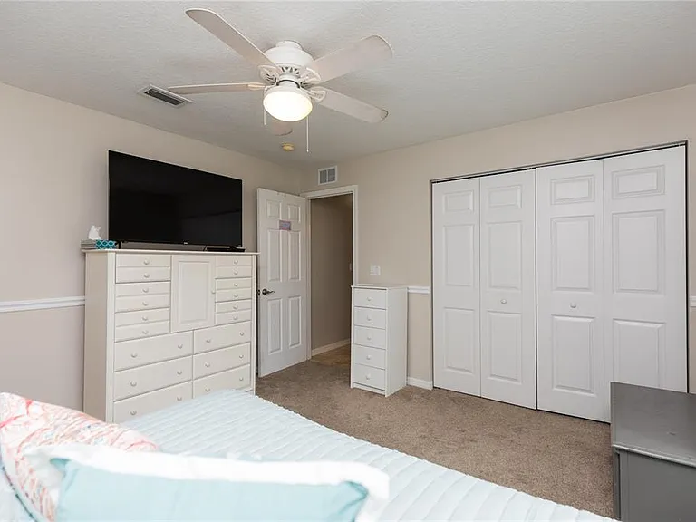 7 Lancaster Ln — Photo 59