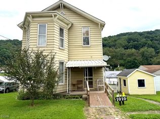 1010 2nd Ave, New Cumberland, WV 26047