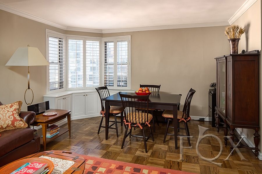 2nd image of 360 E 72nd St APT B1711