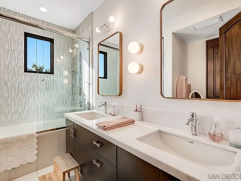 5342 Chelsea St — Photo 33