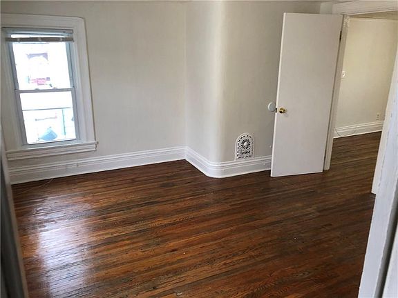 2nd image of 86 Jefferson Ave