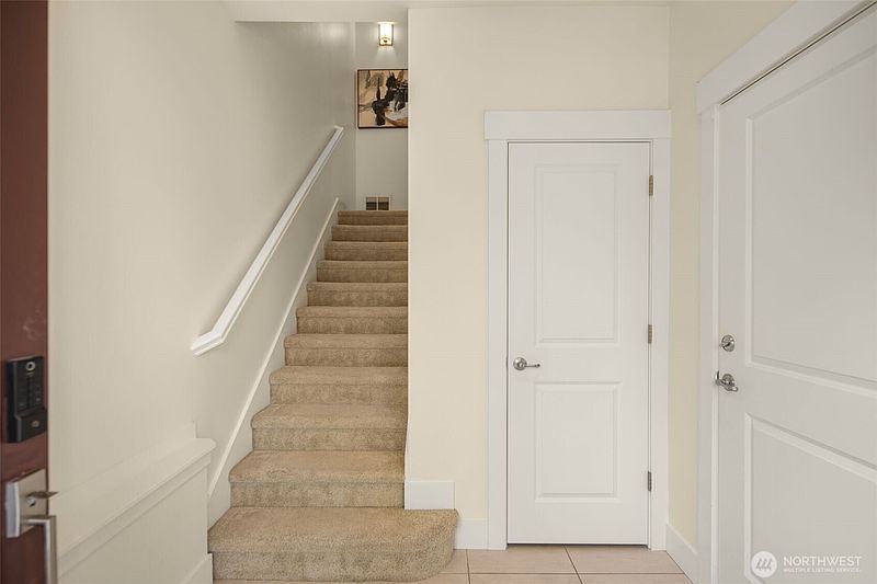 3rd image of 900 228th Avenue NE #14B