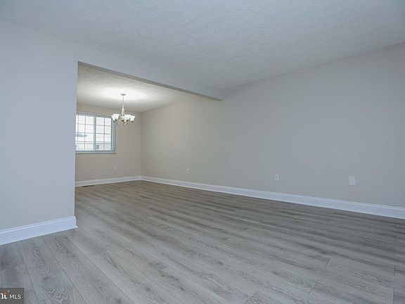 4th image of 19008 Warrior Brook Dr