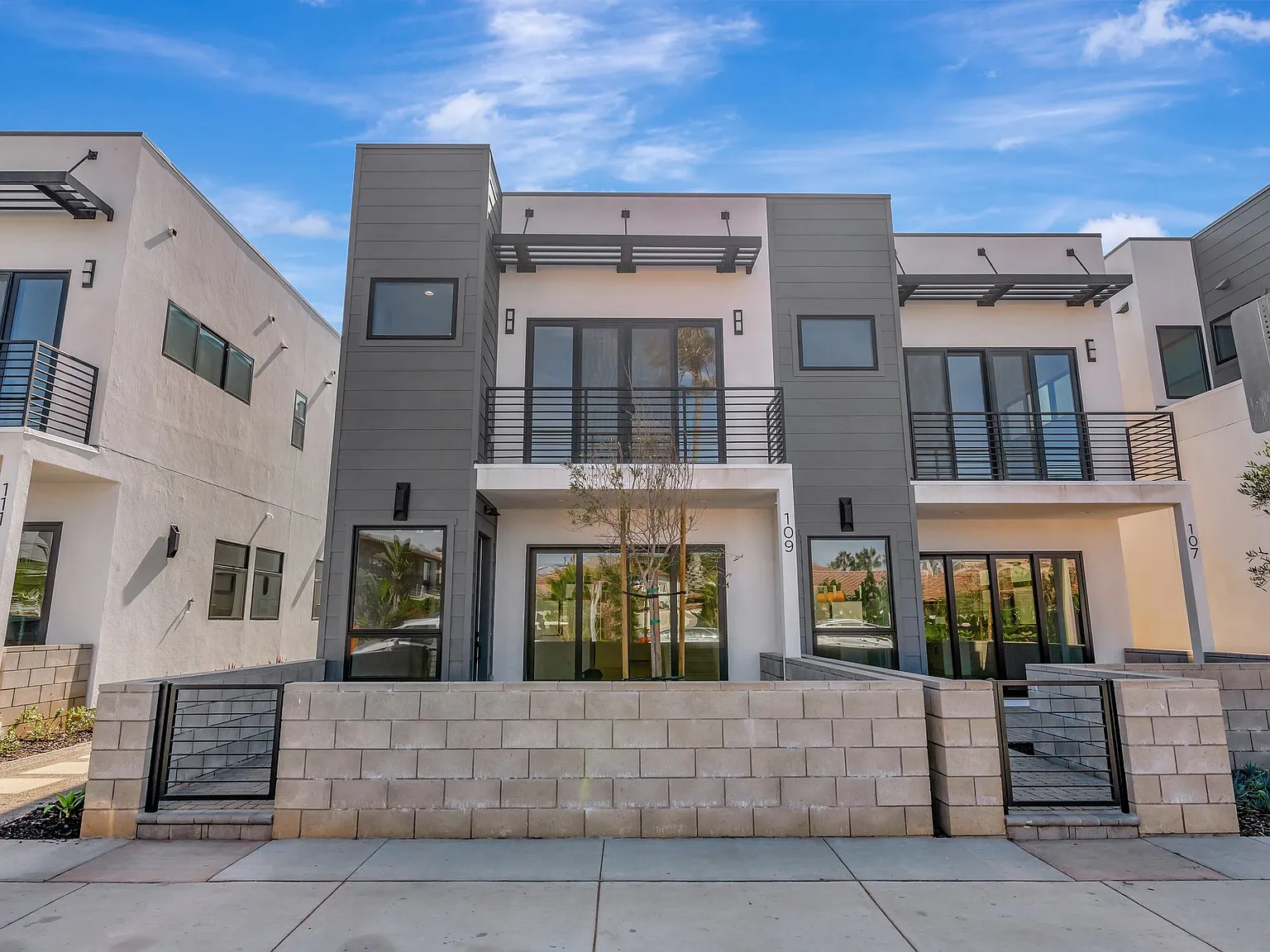 109 Daisy Ave — Photo 3