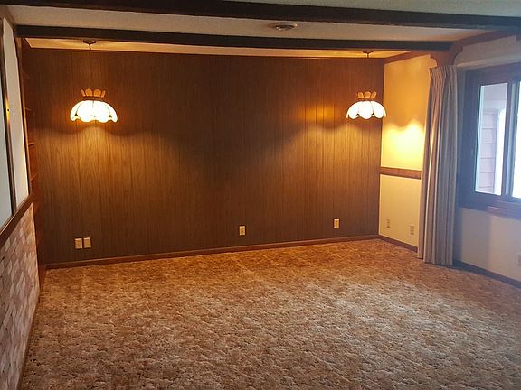 4th image of 1228 Pamela Dr