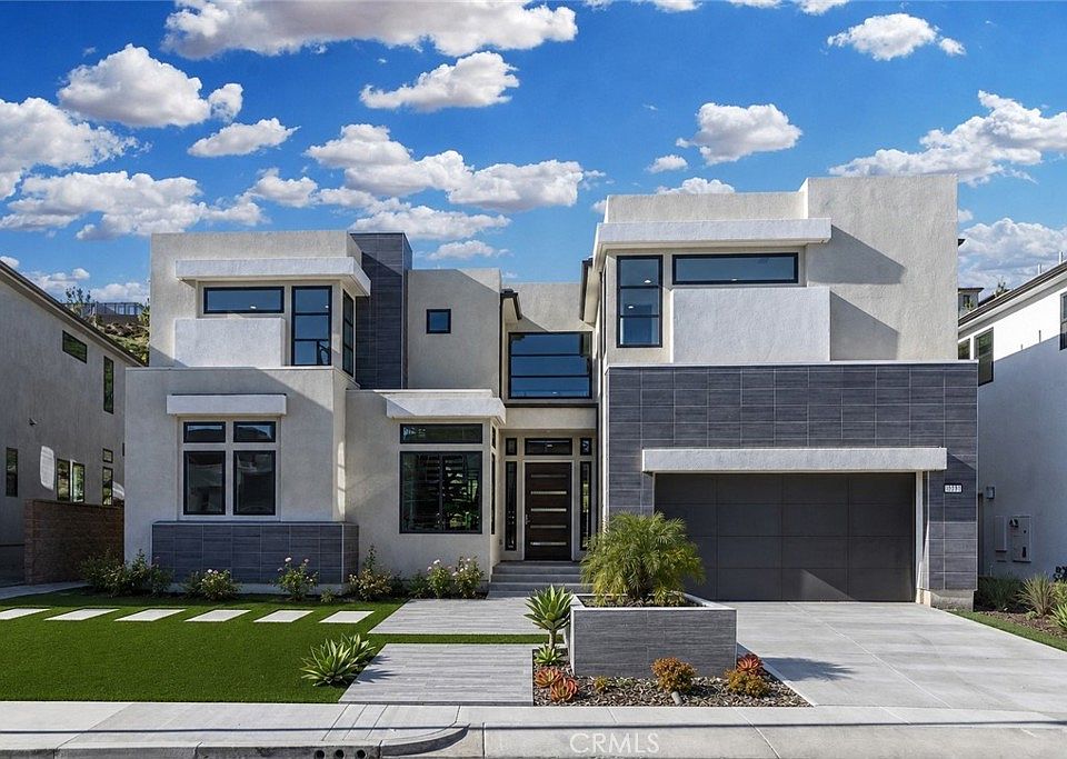 1st image of 20337 W Aberdeen Ln