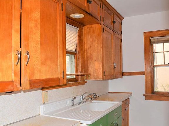 2nd image of 1149 14th Ave SE #2