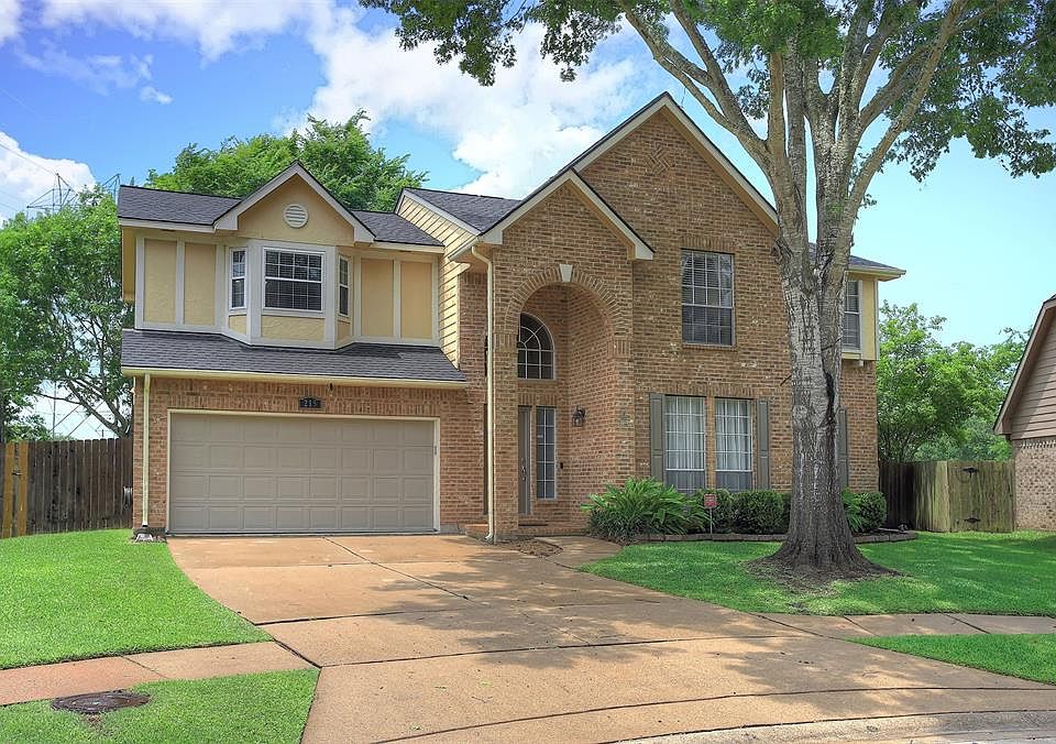 1st image of 215 Water Oak Dr