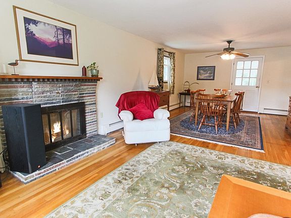 4th image of 10 Sudbury Drive
