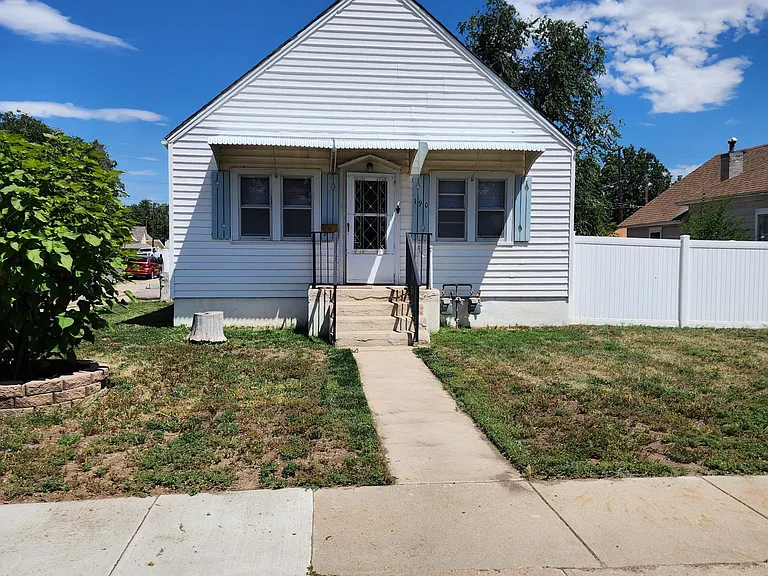 190 N 4th Ave — Photo 1