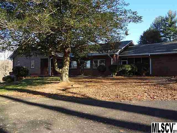 3rd image of 839 Norwood St