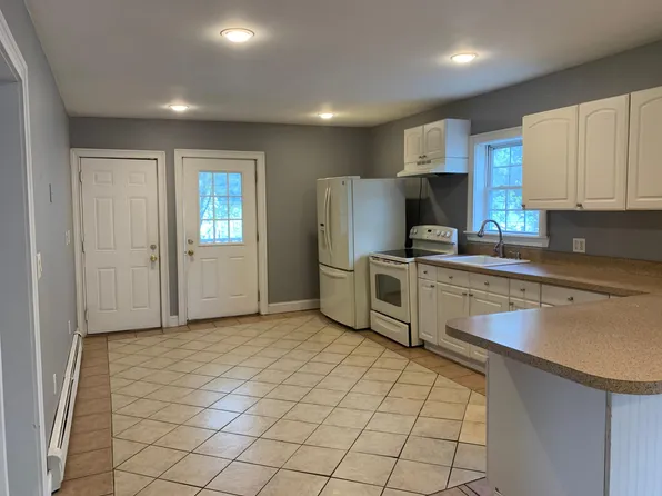 155 Park Ave APT 2, Torrington, CT 06790