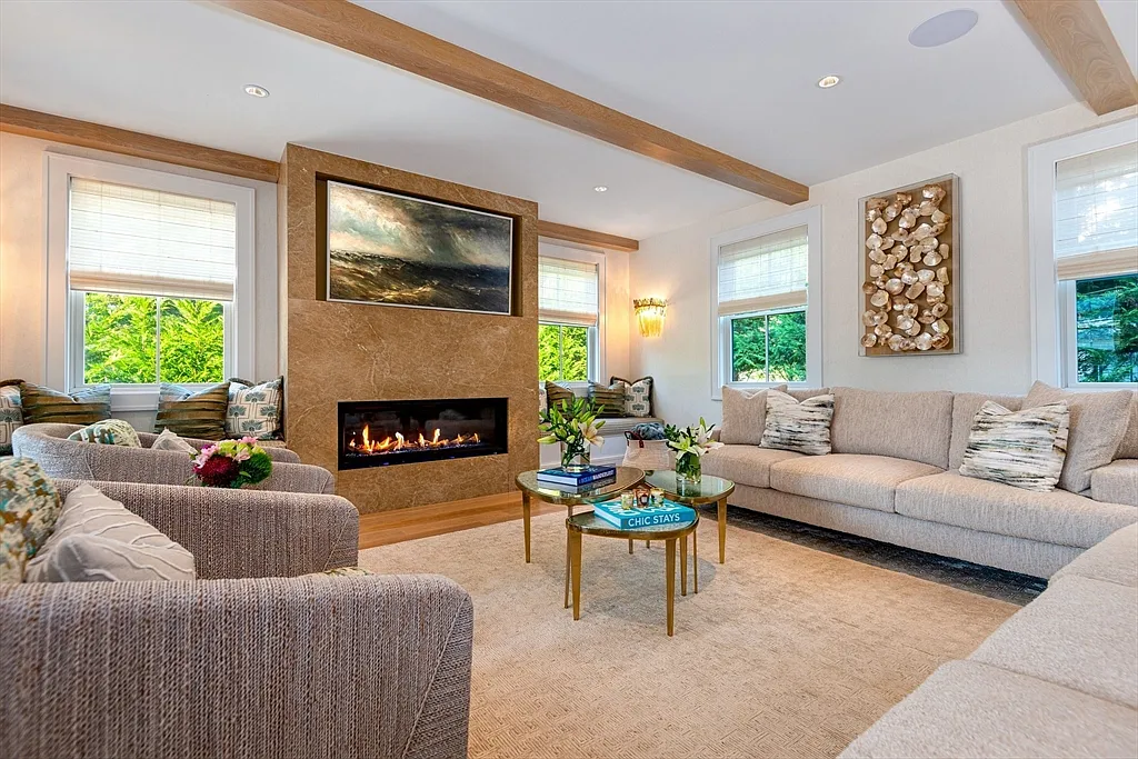 6 bed, 8.0 bath, 4228 sqft, $30,000 — Photo 3