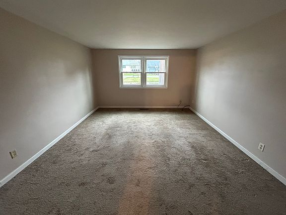 5th image of 1366 Robinhood Ln