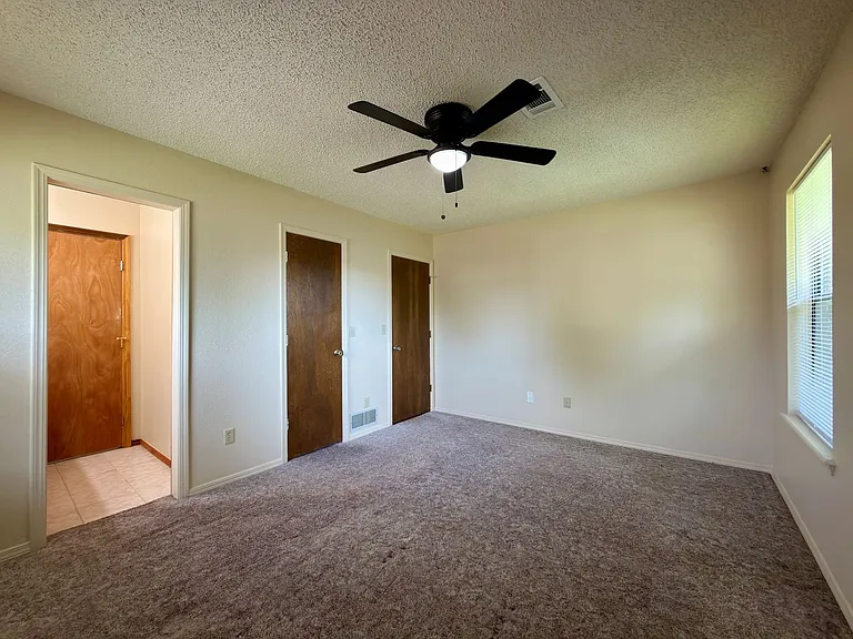 9612 Apple Gate Dr — Photo 16