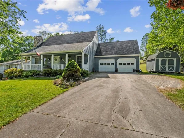 2609 E Hillview Dr, Dalton, GA 30721