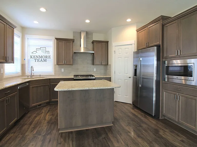 3228 S Jefferson Pl — Photo 3