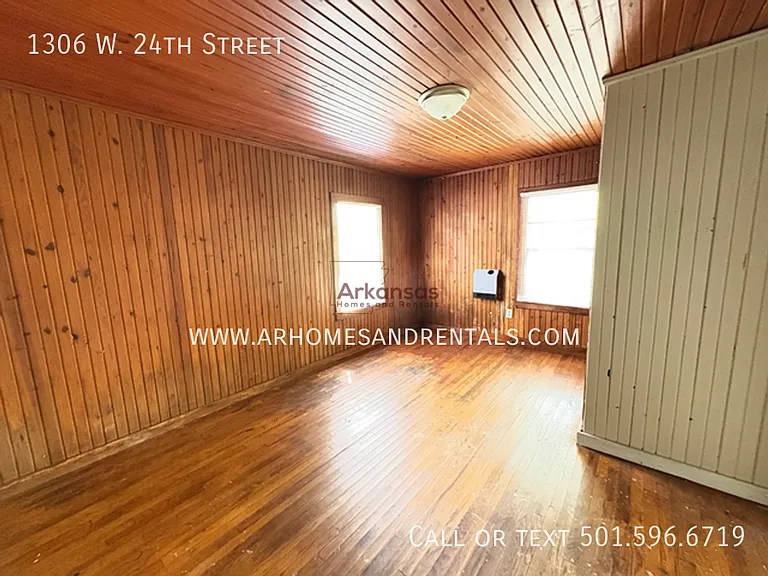 1306 W 24th St — Photo 9